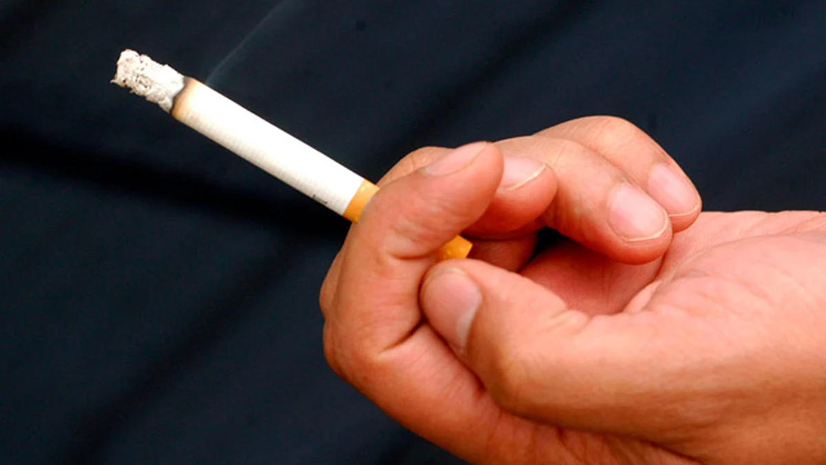 Buscan prohibir consumo de tabaco en todos los edificios de gobierno, restaurantes y bares