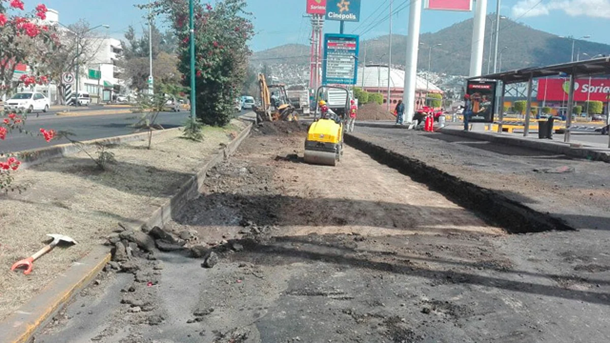 Inician obras en avenida Camelinas a la altura de Plaza Morelia