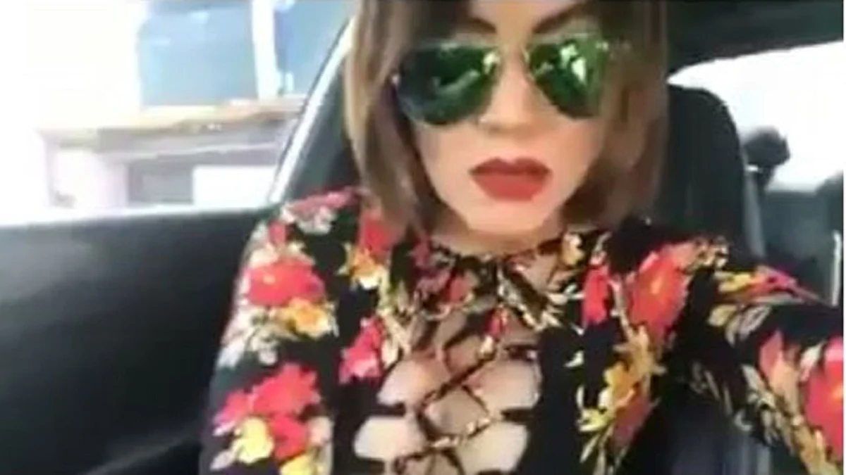 Video: Si no sabes manejar agarra un burro: #LadySaleSale a camionero