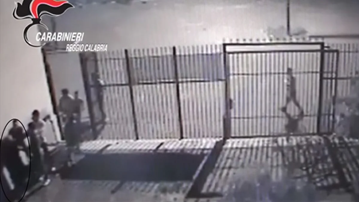 Video: Jóvenes golpean salvajemente a un sacerdote