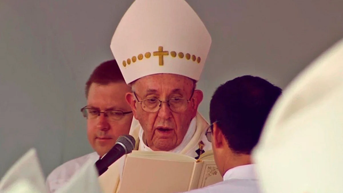 Papa Francisco ora por las víctimas del sismo en México