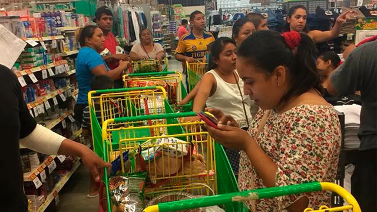 Registra Quintana Roo compras de pánico por entrada de huracán