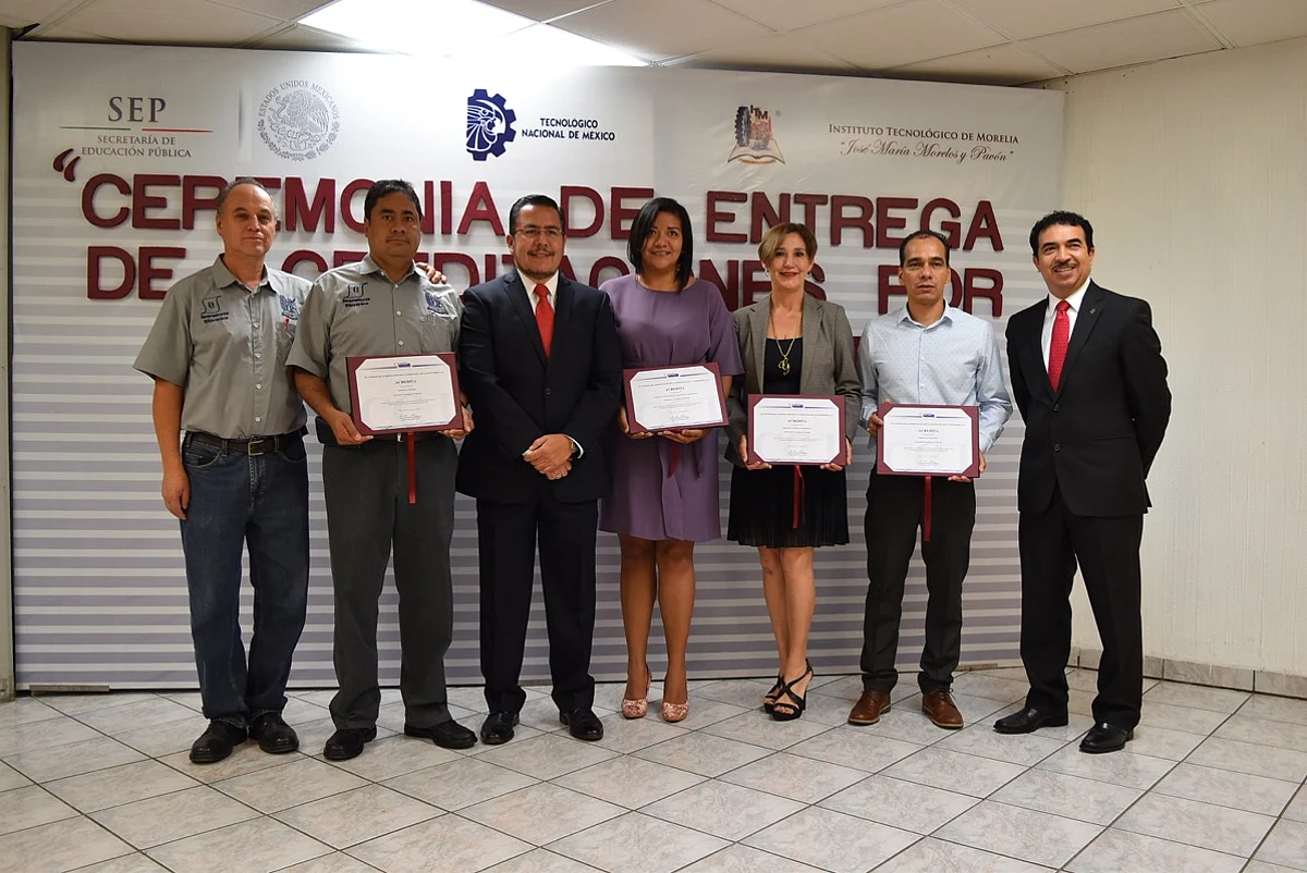 Acreditan a cuatro carreras del Tec de Morelia