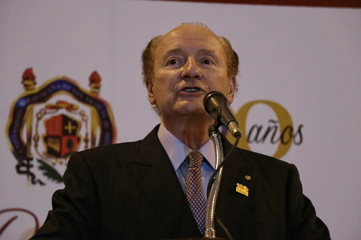 Robert Cox, cuarto doctor Honoris Causa del centenario nicolaita