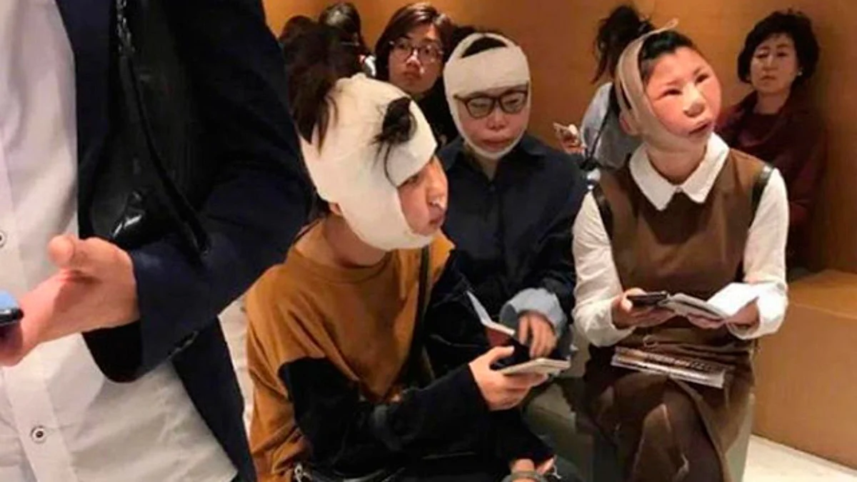Mujeres intentan abordar avión de regreso pero no se parecían a la foto de su pasaporte