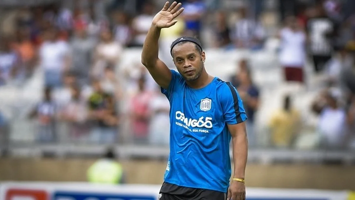 Retornó a las canchas Ronaldinho
