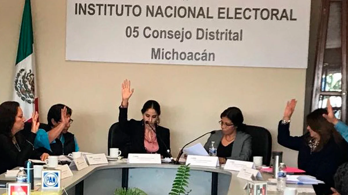 Incumplen 97% de precandidatos reporte de ingresos y gastos: INE