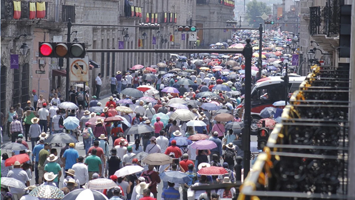 Marcha de CNTE deja pérdidas de hasta 3 mdp en negocios del Centro Histórico: Covechi