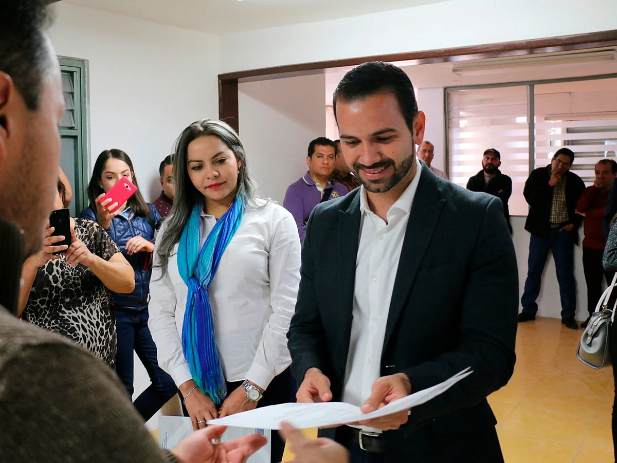 Yankel Benítez registra su aspiración para ser diputado independiente