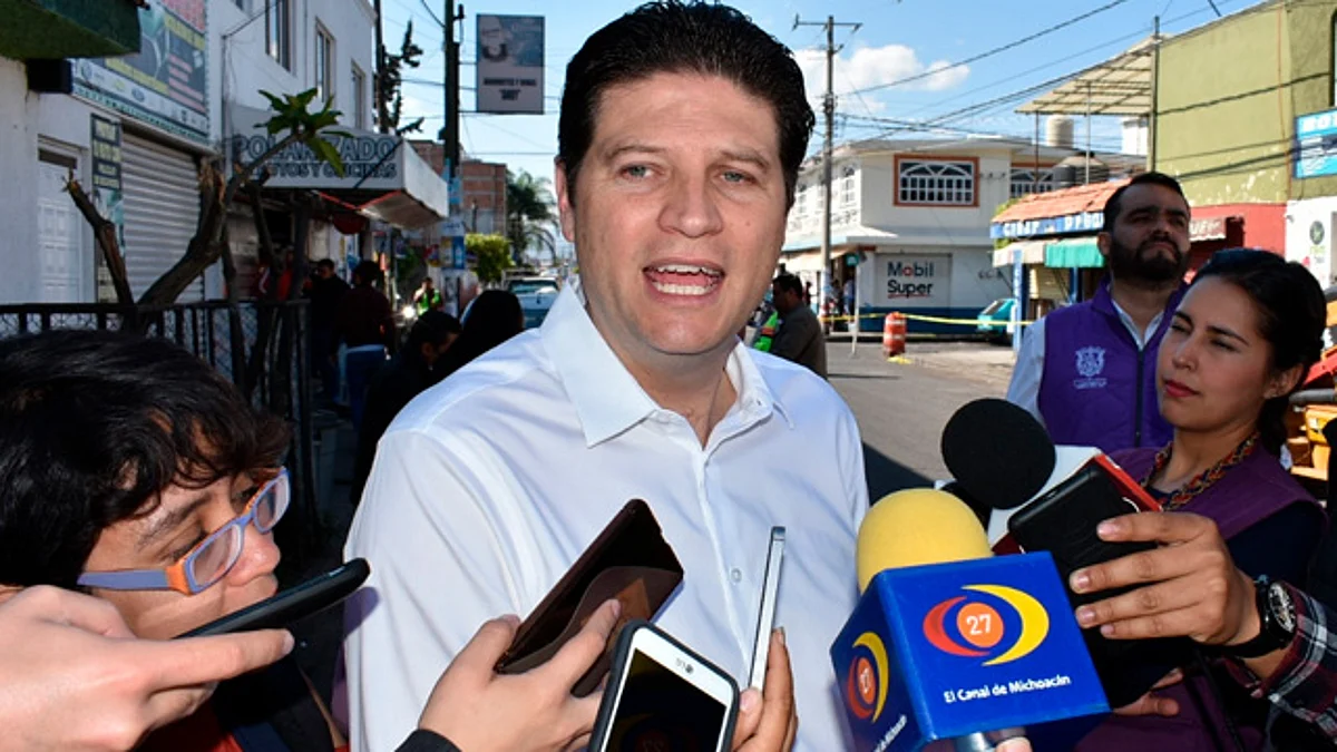 Quiere Alfonso separarse del cargo sólo los días de campaña