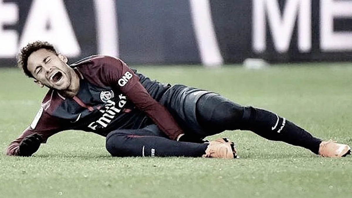 ¿Neymar al quirófano?
