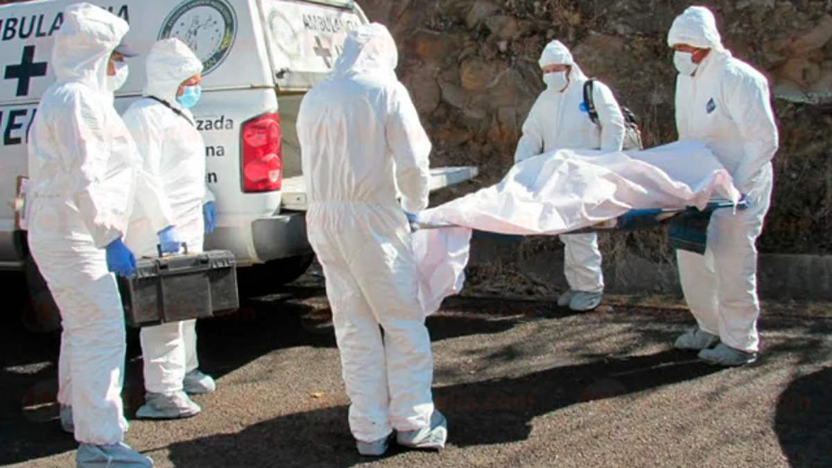 Balean a tripulantes de un auto en carretera de Zinapécuaro