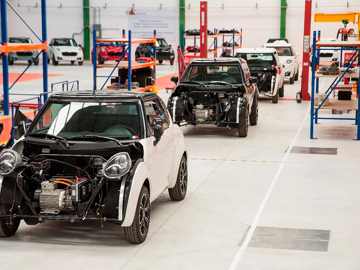 Arranca producción del primer auto eléctrico mexicano