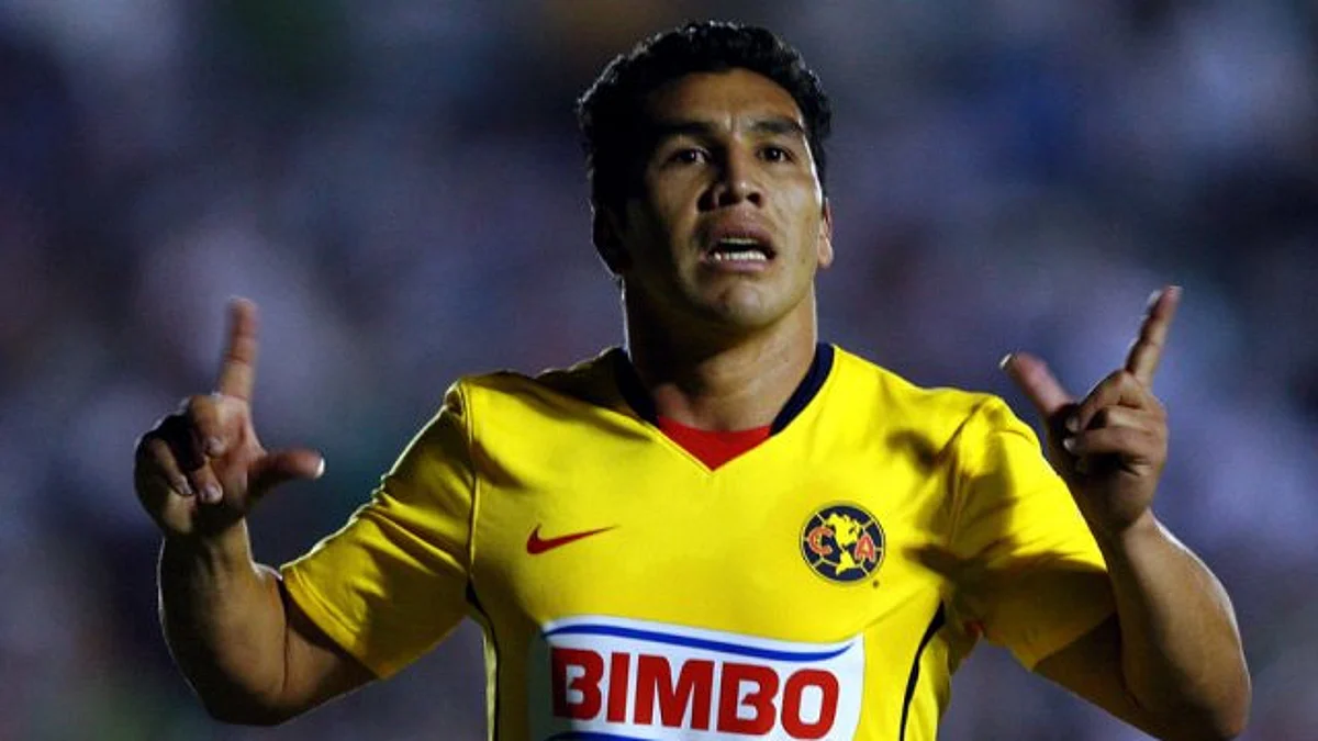 Salvador Cabañas está de vuelta al futbol mexicano con Cafetaleros