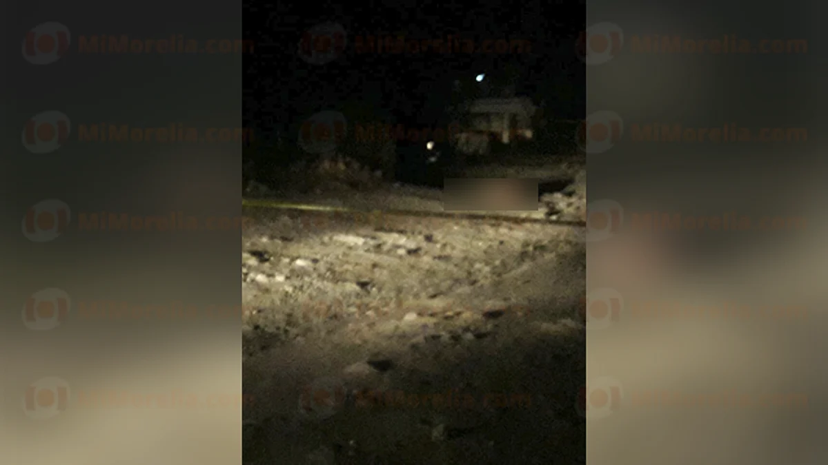Abandonan cadáver embolsado en plena vía pública de Apatzingán