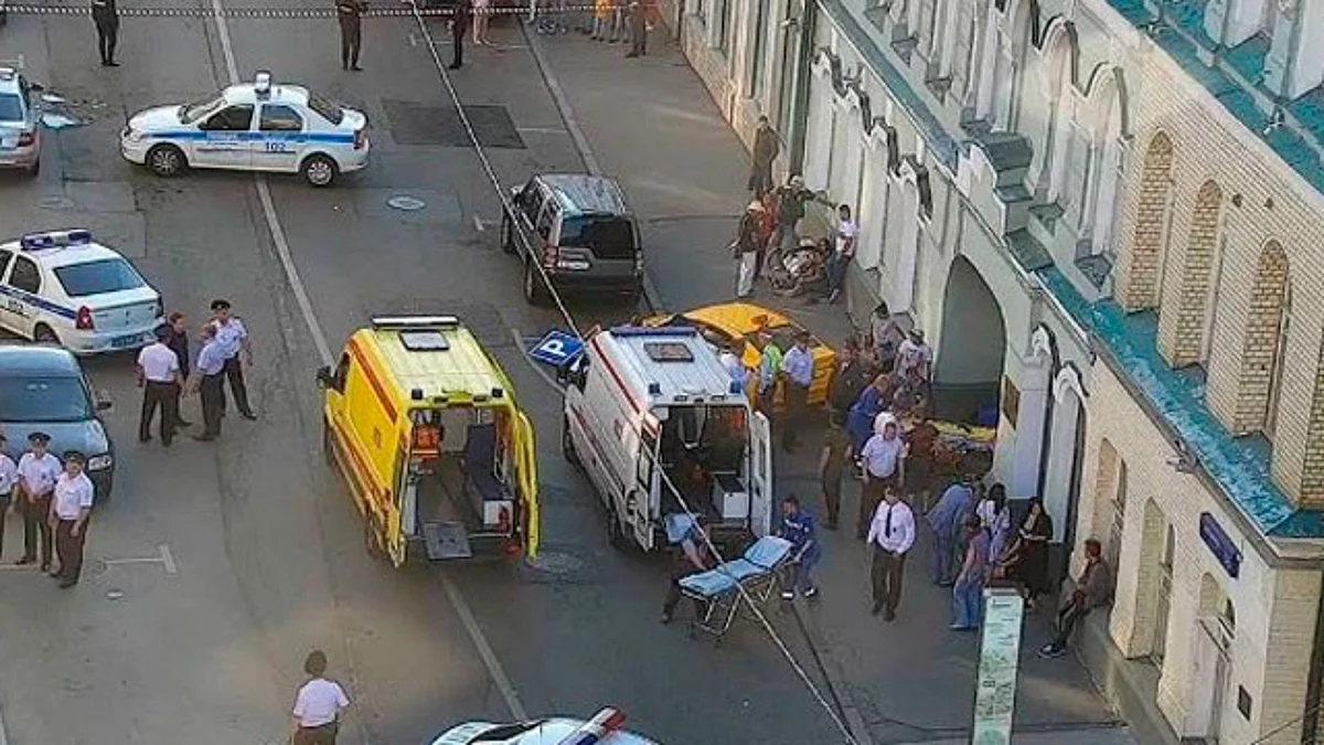 Taxista ruso atropella a aficionados en Moscú; hay dos mexicanas heridas