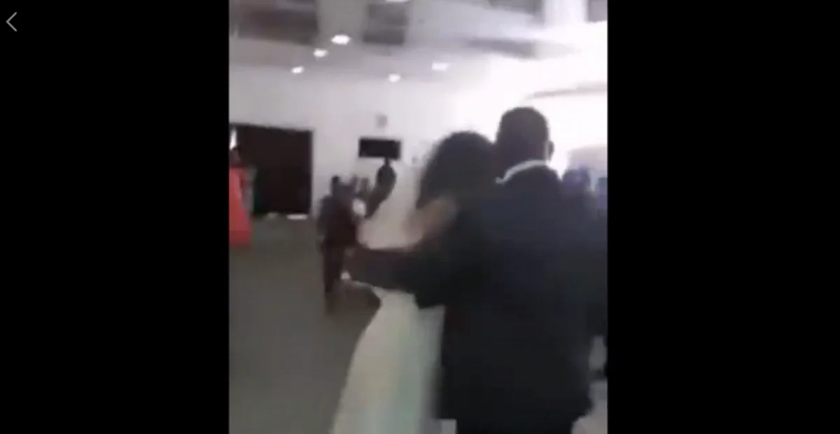 Amante llega vestida de novia a boda y se hace viral