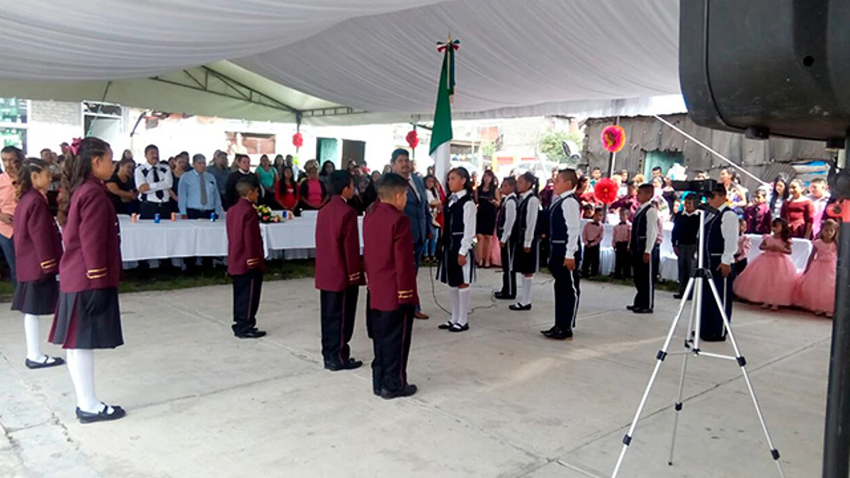 Escuela 13 de Abril celebra la culminación de un ciclo escolar más
