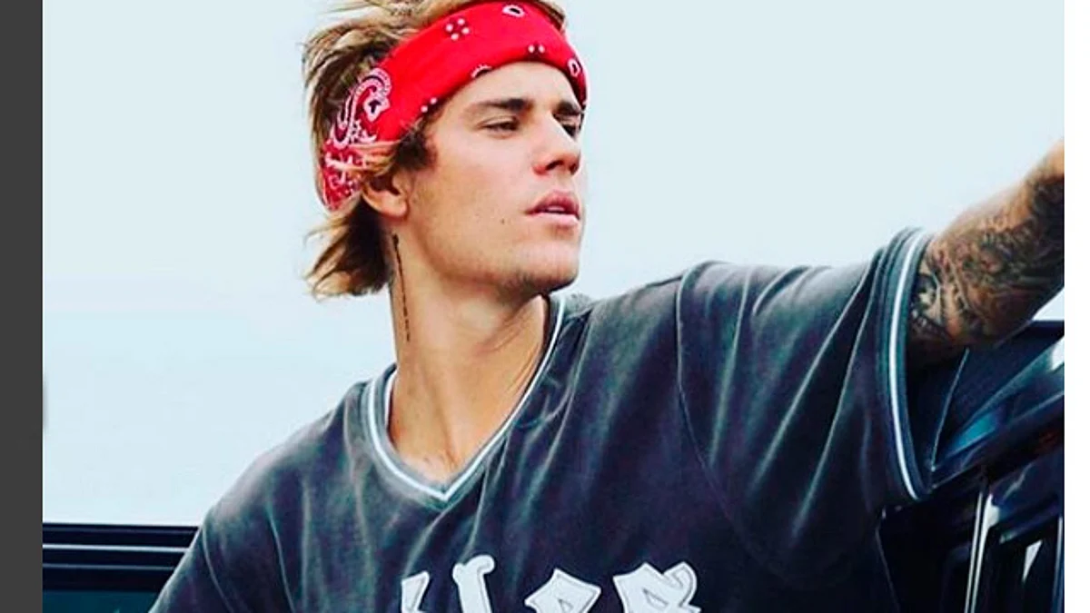 Justin Bieber confirma con este mensaje su compromiso