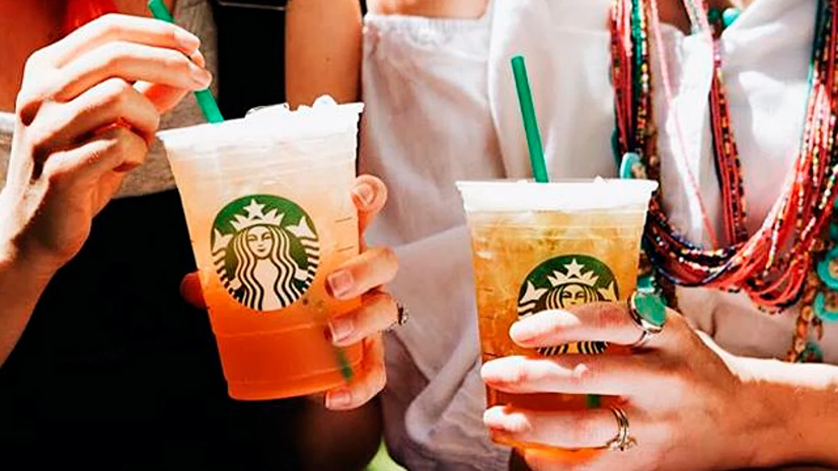 Otro grande se une a la eliminación del popote, ahora es Starbucks