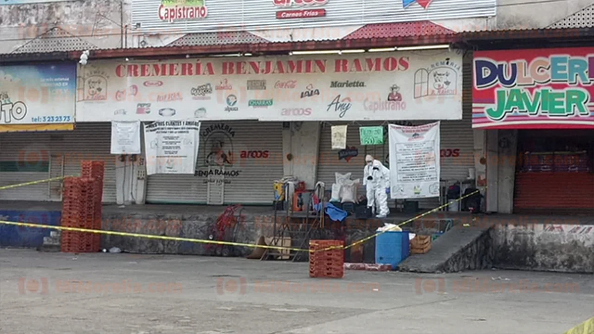 El ahora occiso fue identificado como Carlos G., de 30 años de edad, quien según algunas personas se dedicaba a ofertar sus tamales en un triciclo todas las mañanas en el referido lugar (Foto: RED 113)