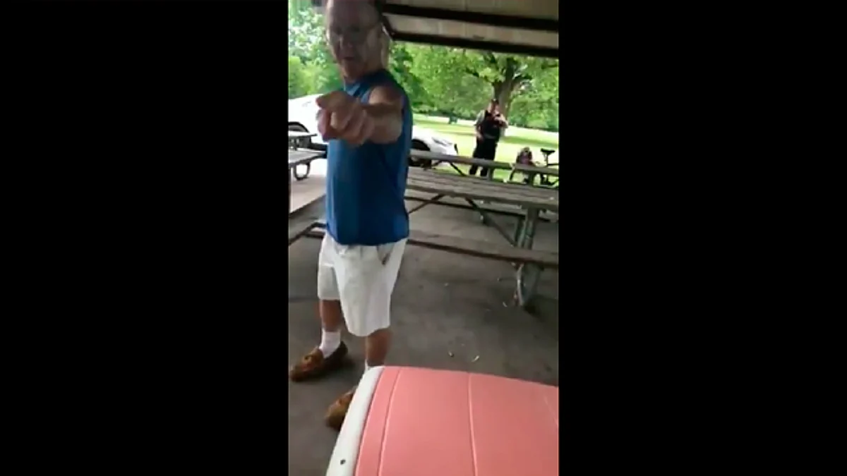 Puertorriqueña graba agresión verbal de hombre xenófobo