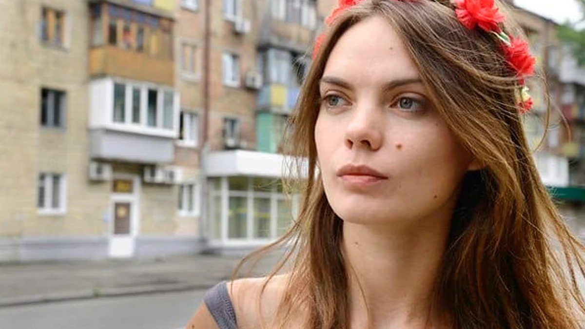 Encuentran sin vida en París a fundadora del movimiento Femen