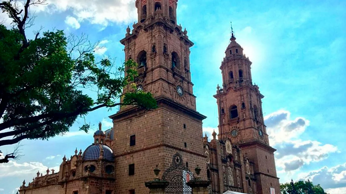 Este lunes aumenta la temperatura y será día mayormente soleado