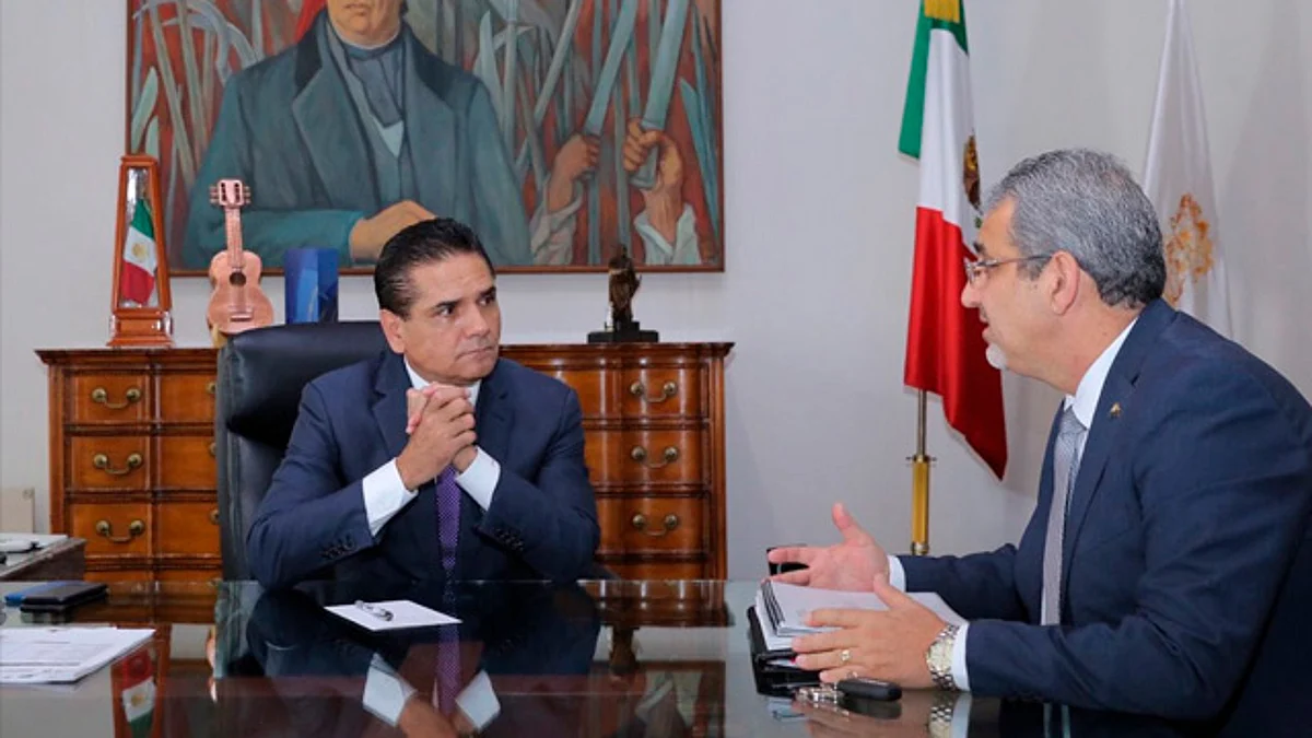 Revisa gobernador agenda por la transparencia de la administración estatal