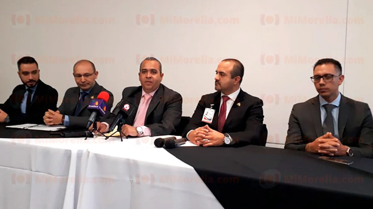 Urgenciólogos buscan apoyo para instalación de desfibriladores en Morelia