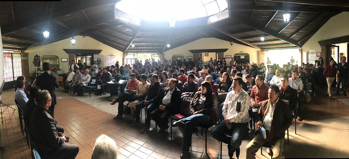Más de 250 autoridades asisten a capacitación sobre participaciones, aportaciones y Obra Pública