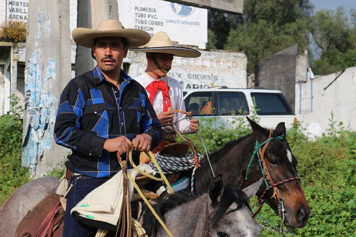 Cabalgata Morelos, sin incidentes y con gran afluencia en su paso por Morelia