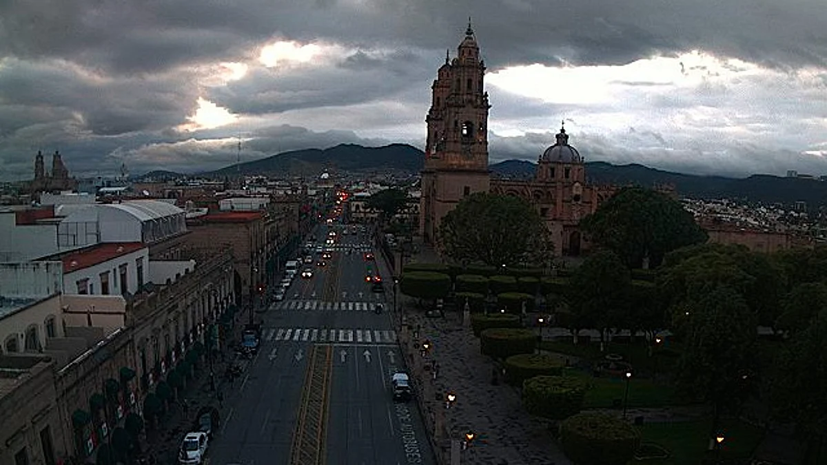 Continuará el frío y la lluvia este domingo en Morelia