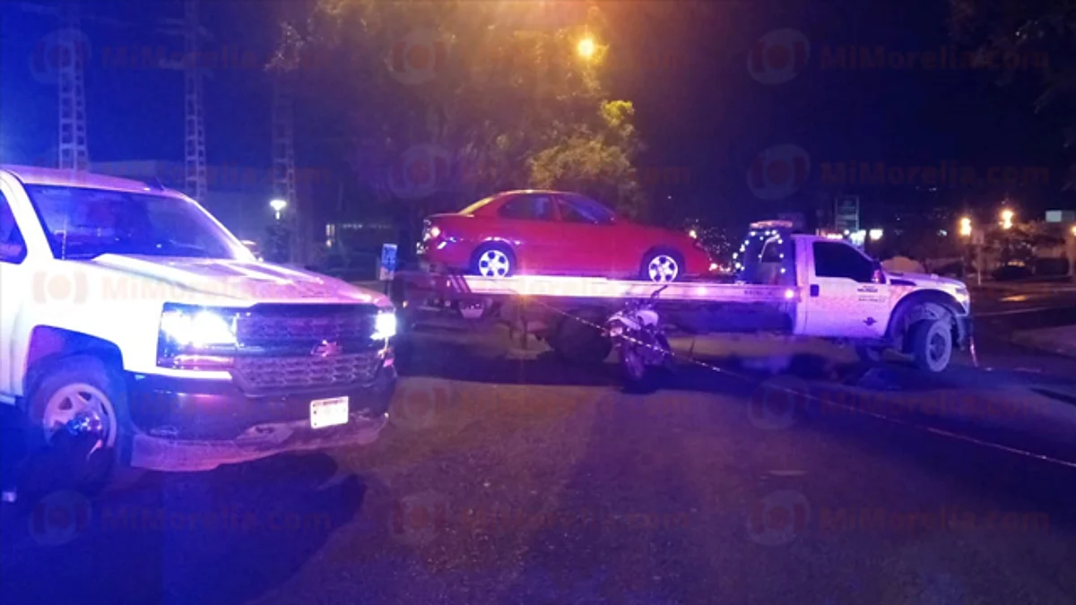 Motociclista choca con grúa y fallece tras salir de una posada en Morelia
