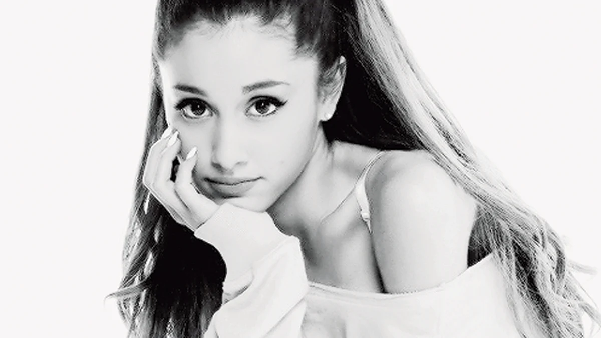 Ariana Grande rechaza condecoración de la Reina Isabel II