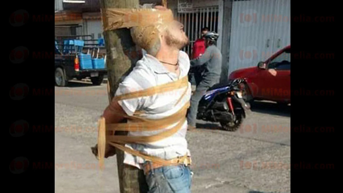 Pobladores de Uruapan atrapan y exhiben a presunto ladrón