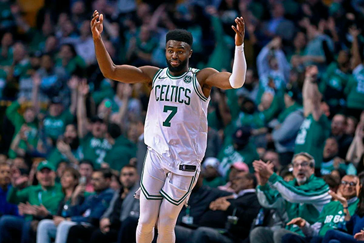 Boston apaleó en casa a Charlotte (Resumen de la NBA)