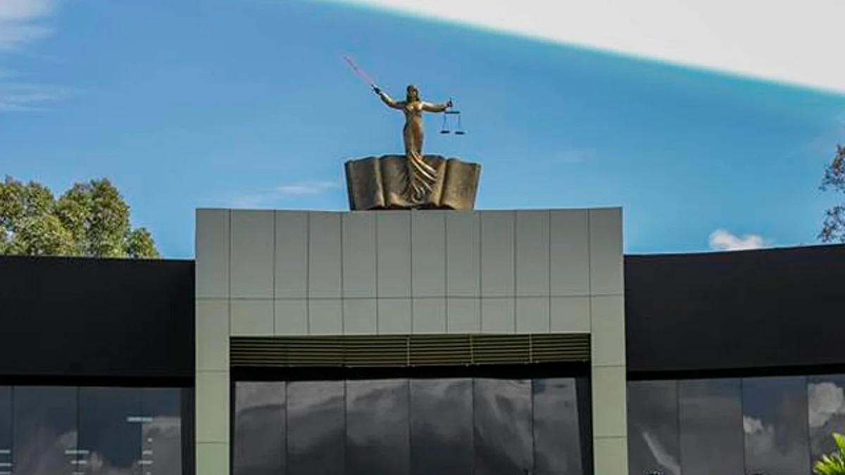 Levantan cinco la mano por la Fiscalía General de Michoacán