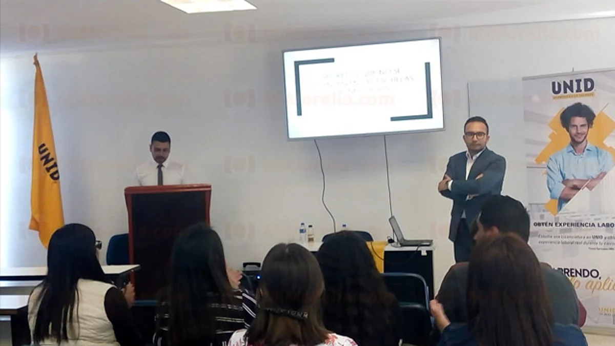 Realizan jóvenes “Emprendetips”