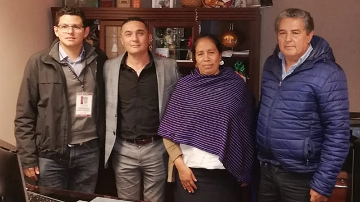Impulso al sector artesanal acuerda Azael Toledo con autoridades el IAM