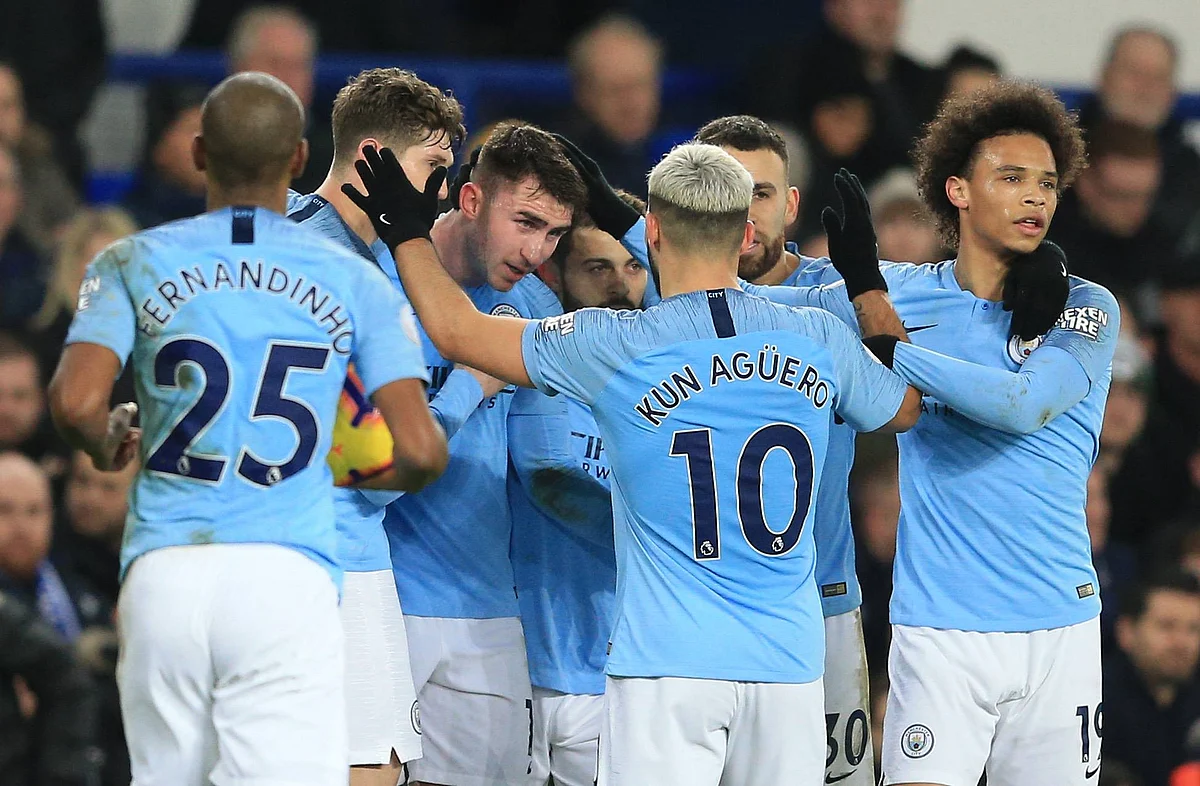 Manchester City asalta el liderato de la Premier League