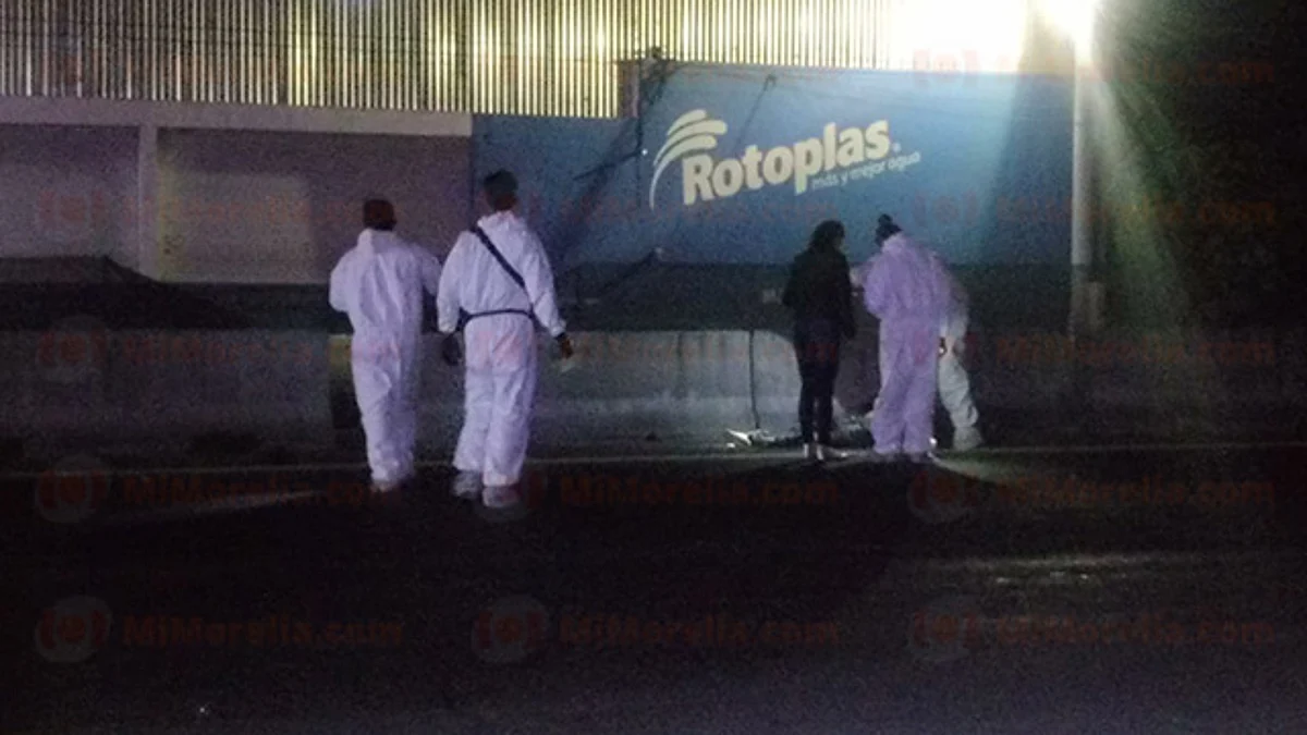 Peatón fallece atropellado en la Morelia-Salamanca