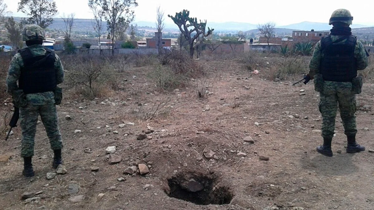 Inician investigación tras hallar 14 tomas clandestinas en Michoacán