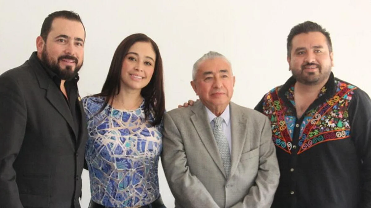 Ex perredistas designan a Erik Juárez coordinador de representación parlamentaria