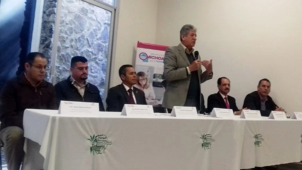 Llaman a contralores a ejercer un gobierno con rendición de cuentas