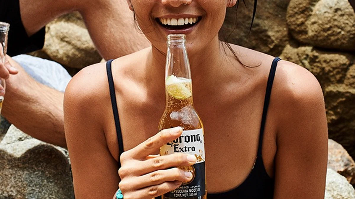 ¿Calor? Cerveza Corona llegará a OXXO para refrescar la primavera