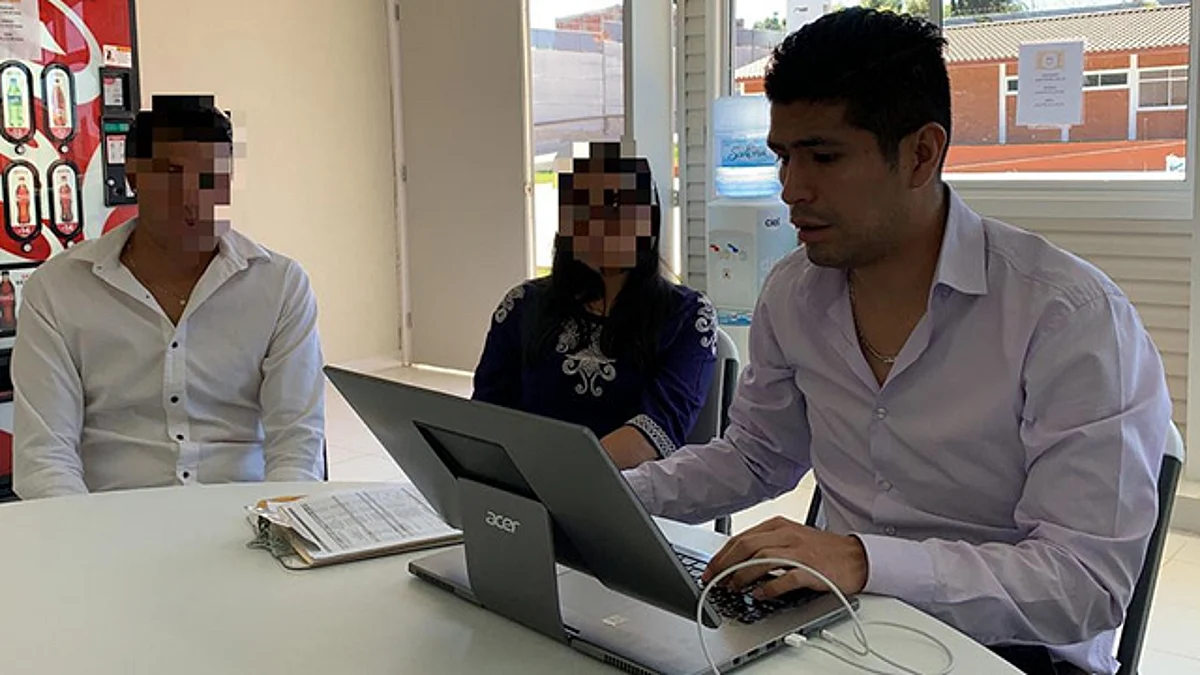 Busca SSP con módulos informativos reclutar a jóvenes de Uruapan