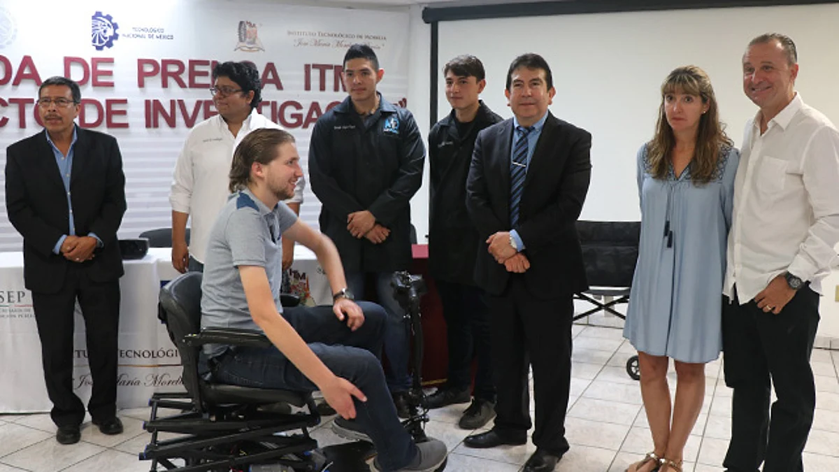 Presenta Tec de Morelia proyecto a favor de persona con distrofia muscular
