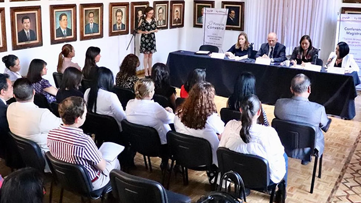 Seimujer y el IEM, suman esfuerzos en pro de la paridad de género