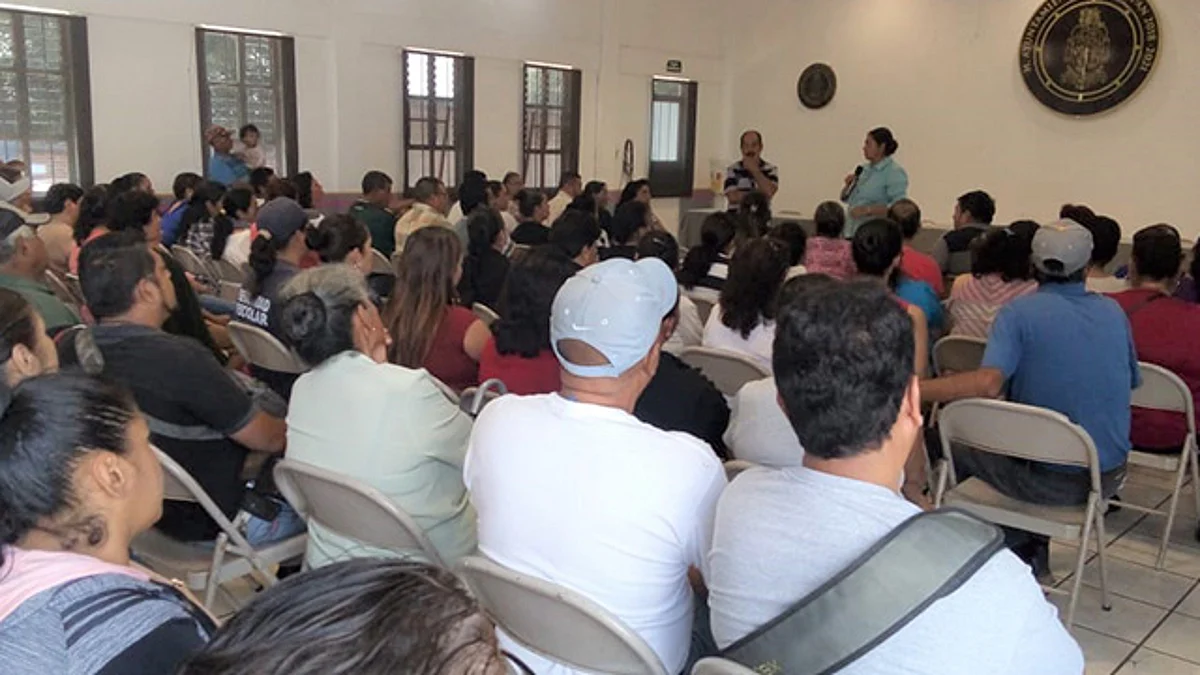 Antorchistas de Uruapan dan seguimiento a sus demandas en el municipio